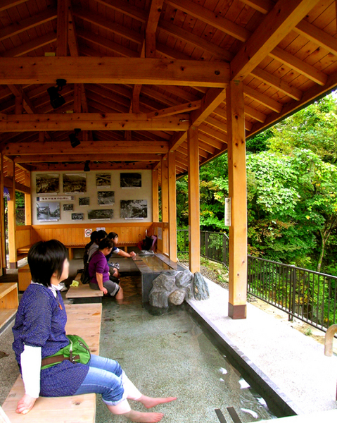 19くろがね橋05足湯s.jpg