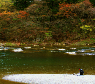 36.キャンプ場釣人 小.jpg